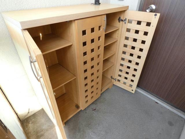 駒場町4テラスハウスの玄関