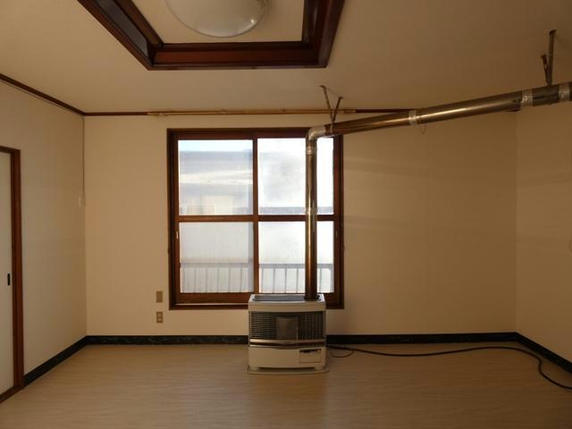 駒場町4テラスハウスの居間・リビング