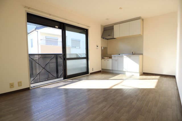 ローレルⅡＡの居間・リビング