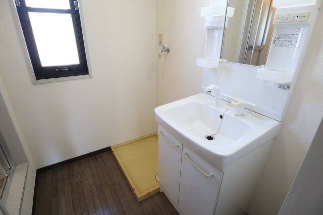 ローレルⅡＡの洗面所