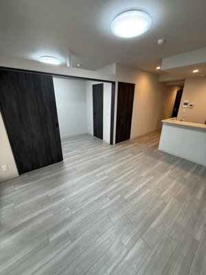 【居間・リビング】 | SUNREGIS NAMBA