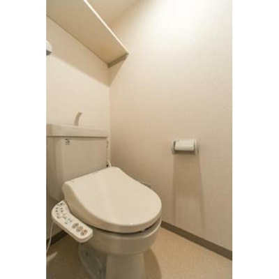 【トイレ】 | ドエル新都 | 温水洗浄便座。