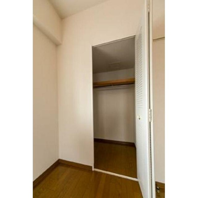 【収納】 | ドエル新都 | クローゼット完備。