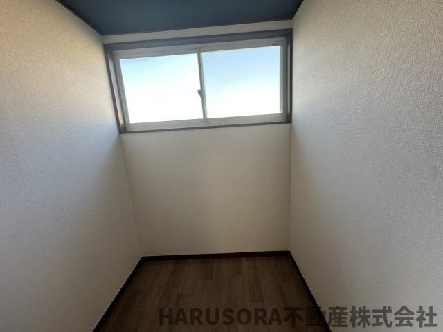 交野市妙見坂２丁目　２階建の収納
