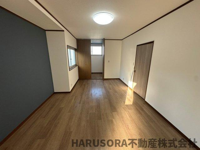 交野市妙見坂２丁目　２階建の洋室
