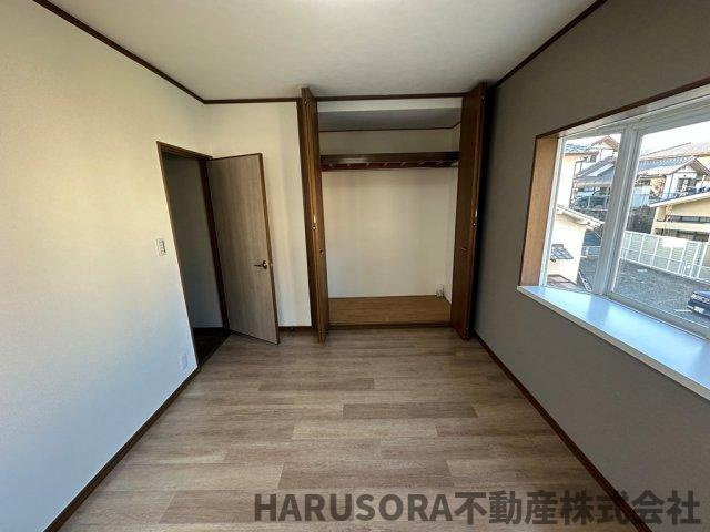 交野市妙見坂２丁目　２階建の子供部屋