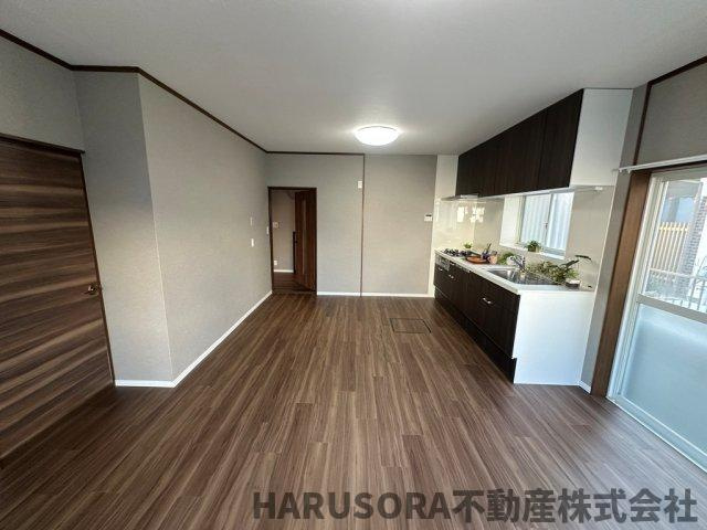 交野市妙見坂２丁目　２階建の居間・リビング