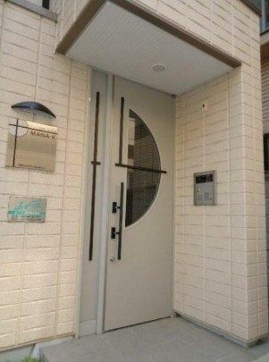 MANA-Kのエントランス