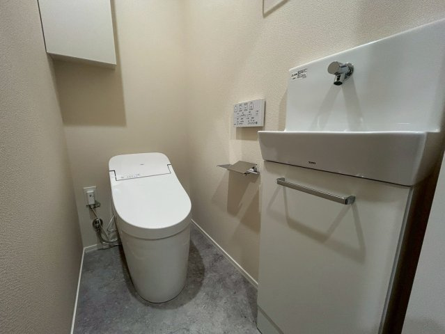 FAMILLEKIWA　新築　ペット相談　駅近　1フロア1住戸のトイレ