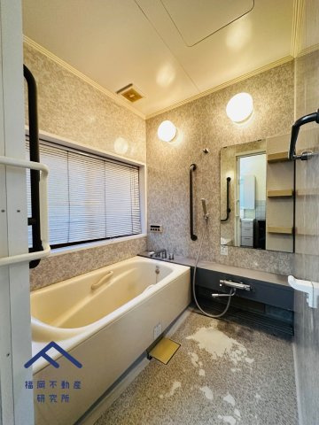 小郡市小郡　戸建ての浴室