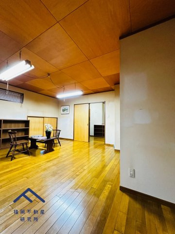 小郡市小郡　戸建ての洋室