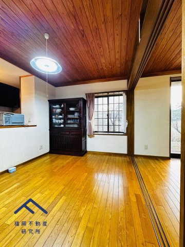 小郡市小郡　戸建ての洋室