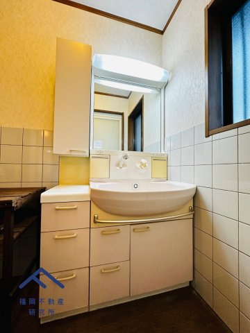 小郡市小郡　戸建ての独立洗面台