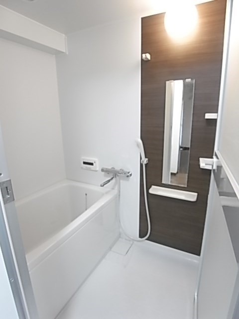 尼崎市塚口町５丁目の賃貸マンションの浴室