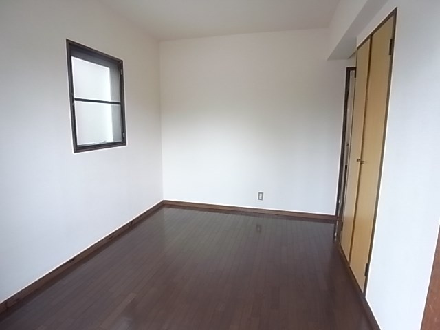 尼崎市塚口町５丁目の賃貸マンションの寝室