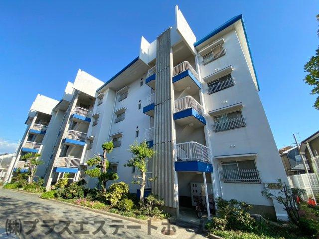 魚住コーポBの外観