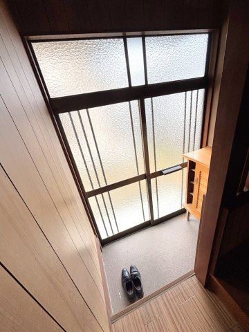 安芸郡海田町国信２丁目の一戸建ての玄関