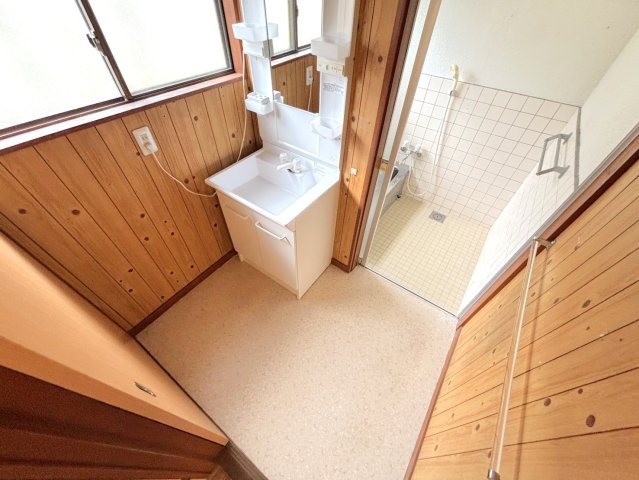 安芸郡海田町国信２丁目の一戸建ての洗面所