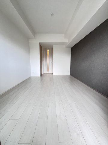 大阪市城東区成育１丁目の賃貸マンションの居間・リビング