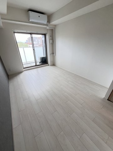 大阪市城東区成育１丁目の賃貸マンションの寝室