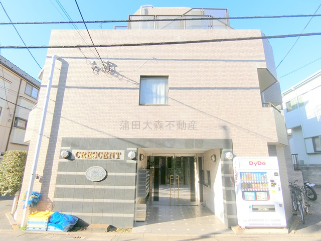 クレッセント田園調布の外観|1992年7月築　RC鉄筋コンクリート造地上4階建て総戸数27戸の人気賃貸
東京都大田区田園調布本町　東急多摩川線沼部駅徒歩6分、東横線多摩川駅徒歩8分