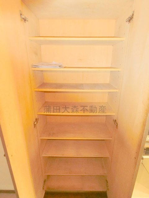 クレッセント田園調布の設備|玄関収納
