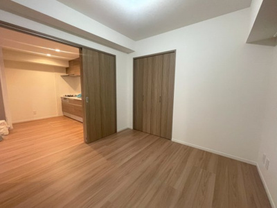 【洋室】 | ライオンズマンション東川口第2 | 落ち着いた色調の洋室です