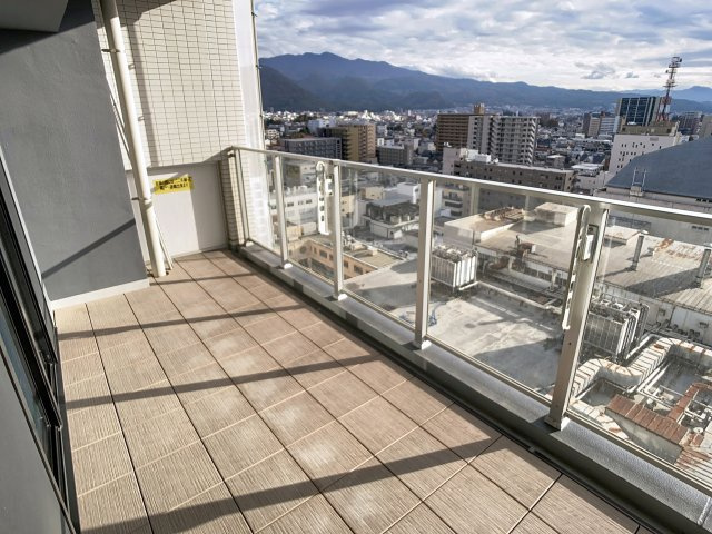 シティタワー山形七日町のバルコニー
