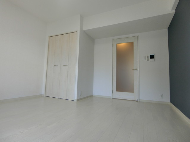 アライブ町楠葉の洋室