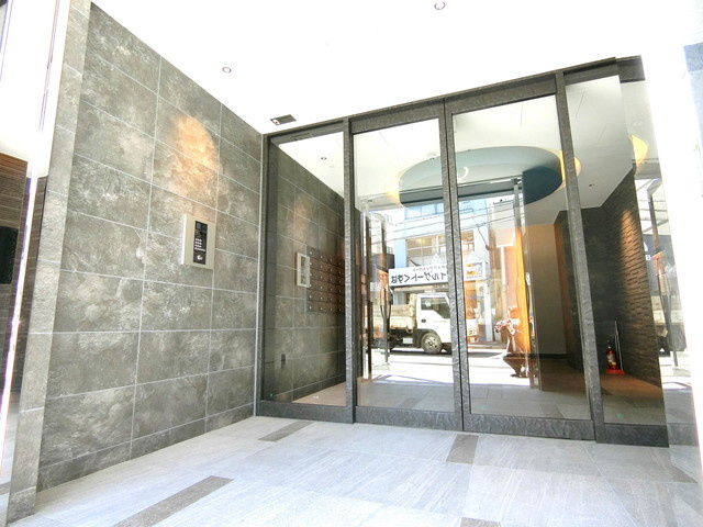 アライブ町楠葉のエントランス