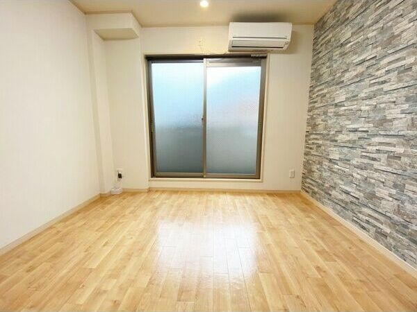 オズレジデンス中川の寝室