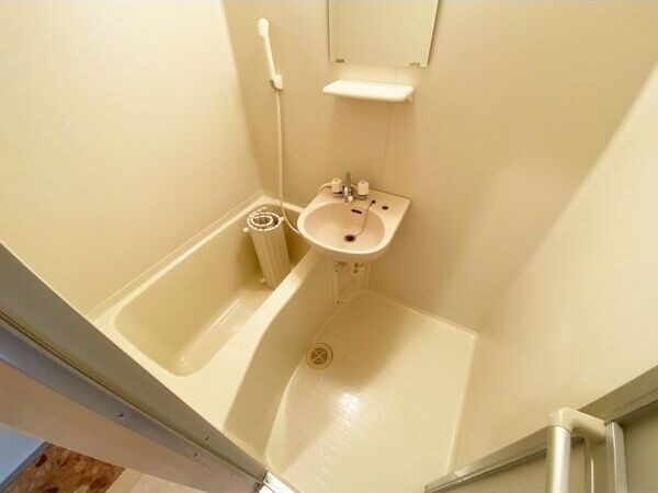 オズレジデンス中川の浴室