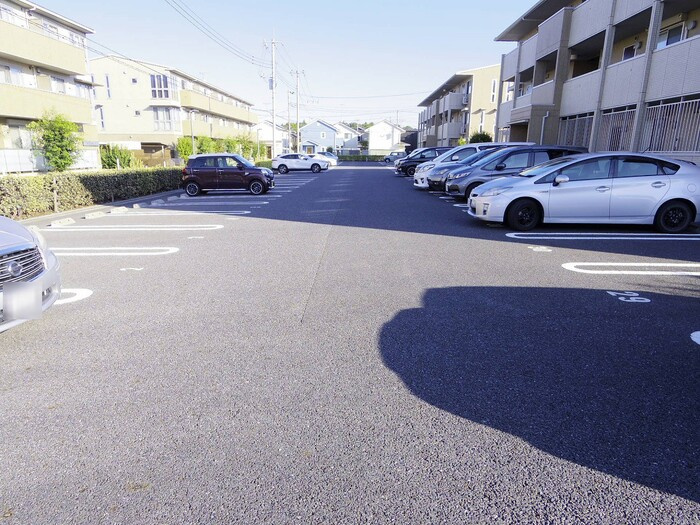 ラ・ペジブル Bの駐車場|駐車場