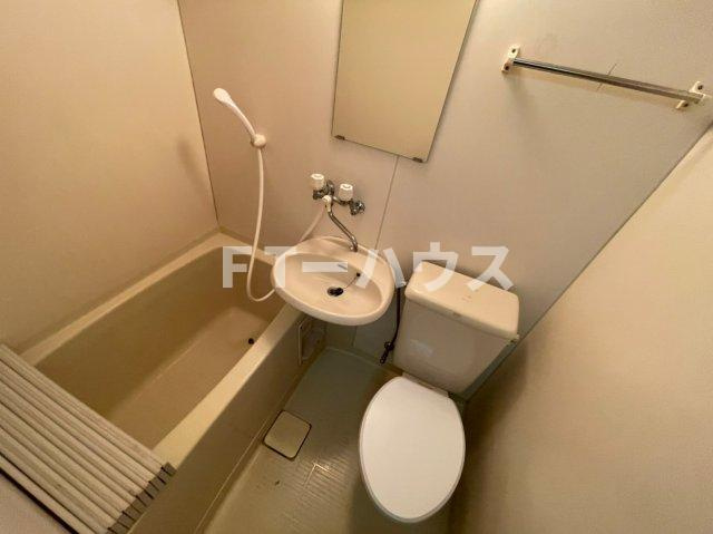 シャルム津田沼の浴室