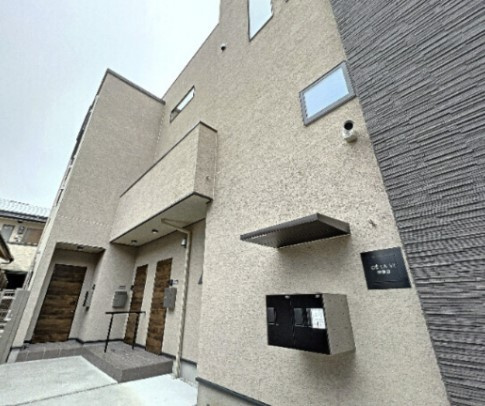 CE LA VI中落合の外観