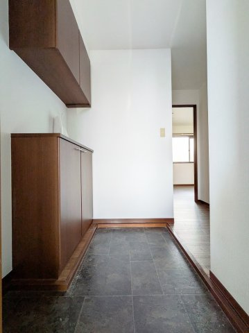 シャーメゾン緑井C棟の玄関