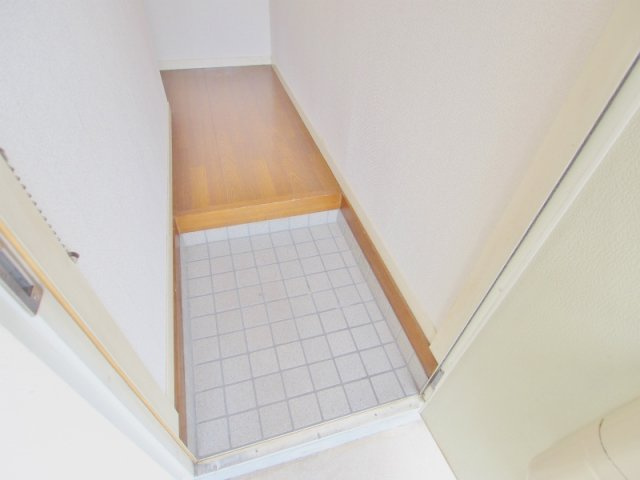 コーポ藤村の玄関