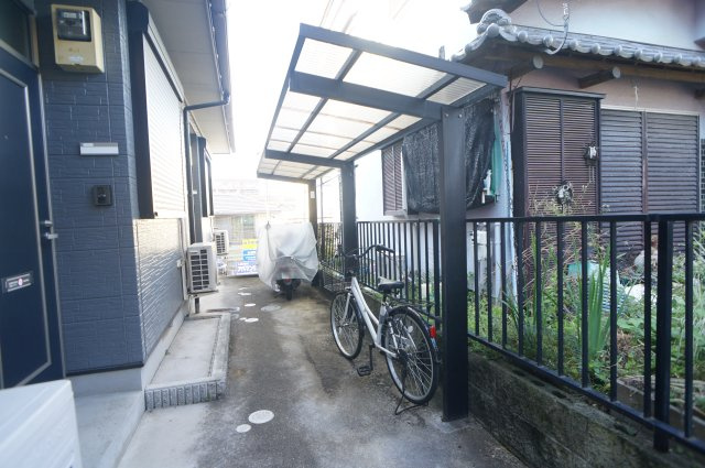 メゾンド・アイリスの駐車場