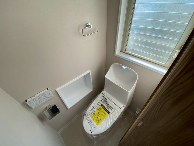 岩屋中町戸建てのトイレ