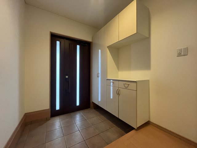 熊取町大久保北3丁目　中古戸建の玄関