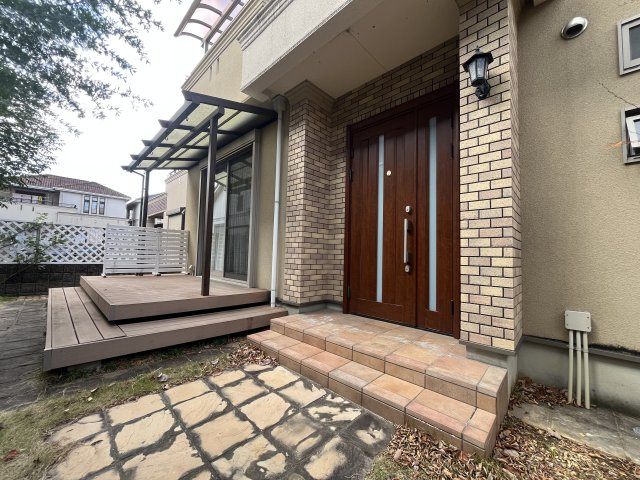 熊取町大久保北3丁目　中古戸建の玄関