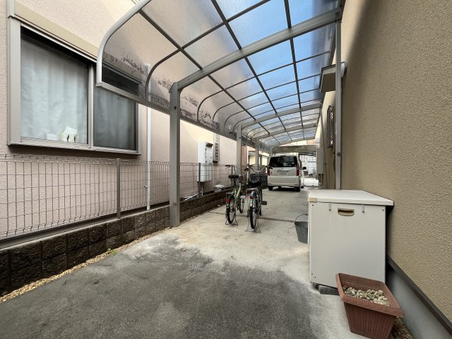 熊取町大久保北3丁目　中古戸建の駐車場