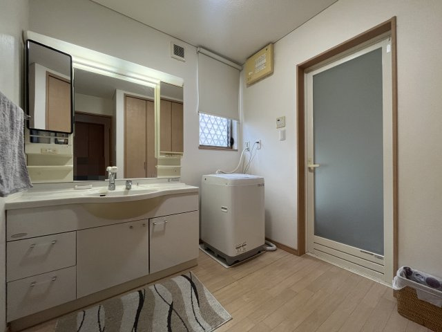 熊取町大久保北3丁目　中古戸建の洗面所