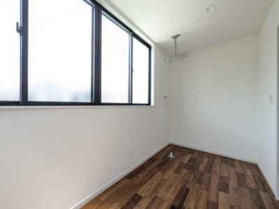 【洋室】 | 広島市安佐南区長束５丁目