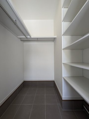 【玄関】 | 広島市安佐南区長束５丁目