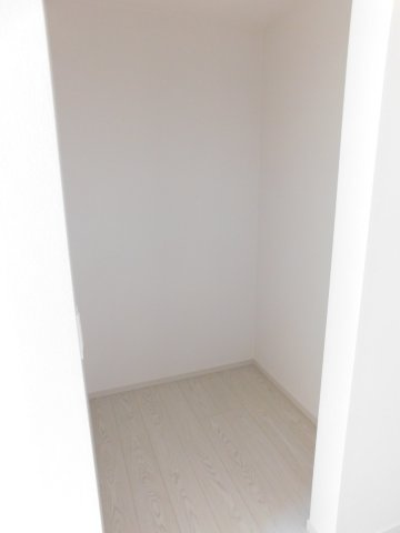 名古屋市中村区北畑町３丁目の新築一戸建の収納|◇ＷＩＣ◇　　ウォークインクローゼット　大型の荷物をしっかりしまうことが出来ます♪