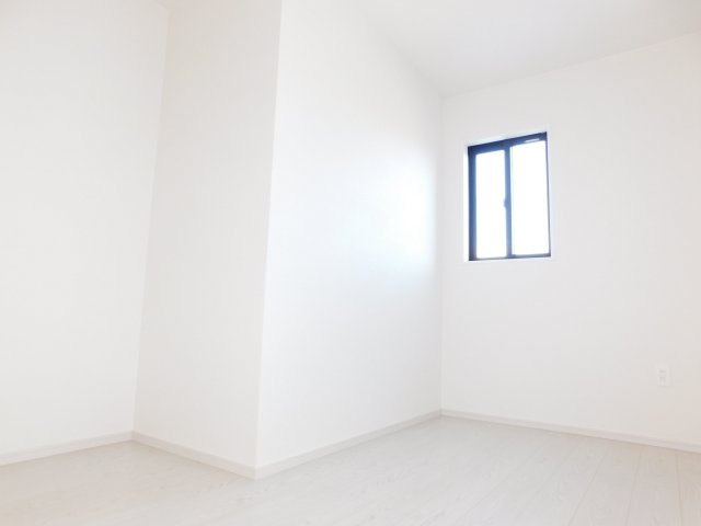 名古屋市中村区北畑町３丁目の新築一戸建の洋室|◇洋室◇　　南面を含む２面採光で明るい洋室５．０帖