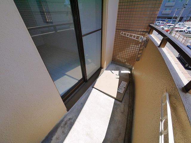 シティパレス郡山Ｐ１Ｂのバルコニー|暖かな日差しのふりそそぐバルコニー