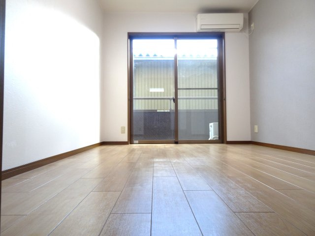 タニハイツの内装
