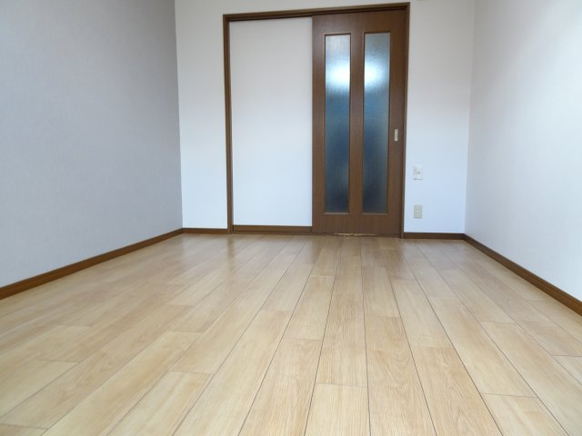 タニハイツの洋室